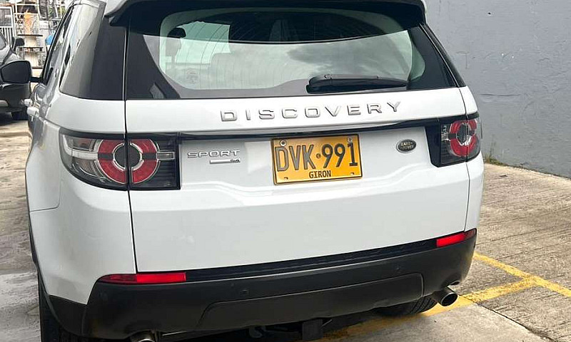 Land Rover Discovery...