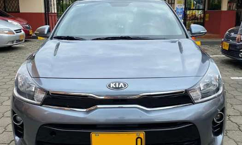 Vendo Kia Rio...