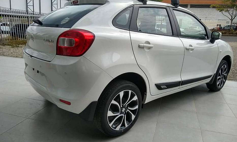 Suzuki Baleno Cross ...