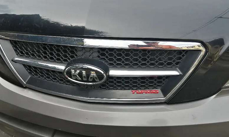 Kia Sorento 2.500Cc ...