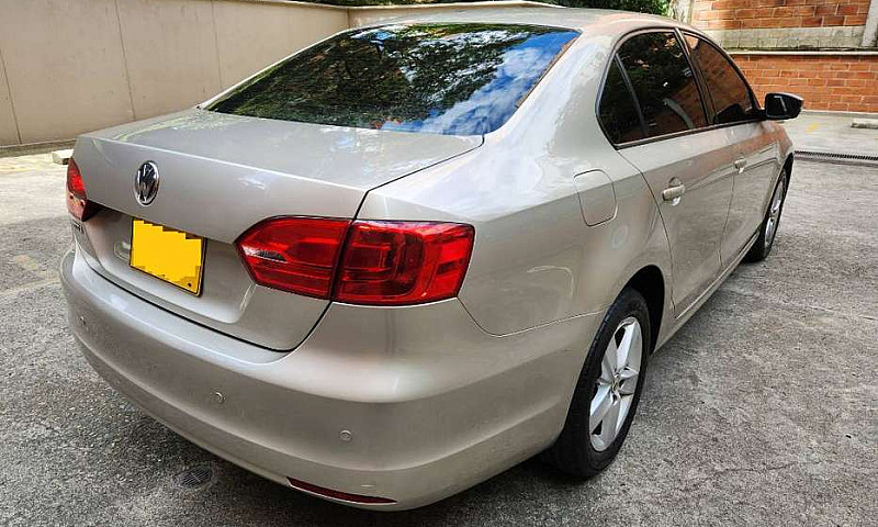 Volkswagen Jetta Tre...