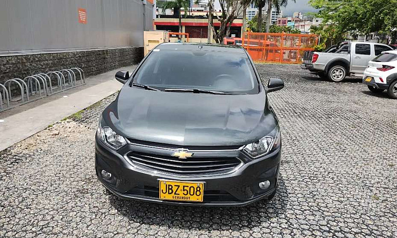 Vendo Automóvil Chev...