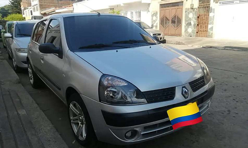 2009 Clio Renault...
