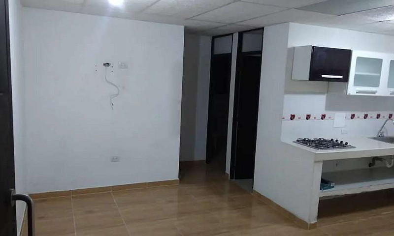 Arriendo Apto Frente...