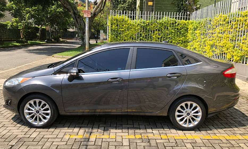 Ford Fiesta Sedan Ti...