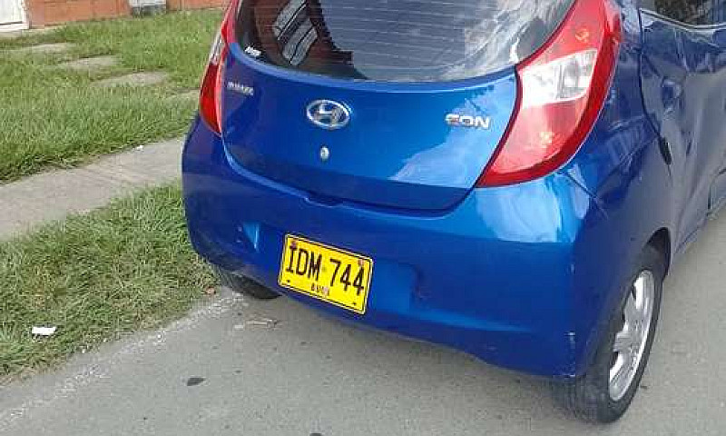 Vendo Hyundai Eon 20...