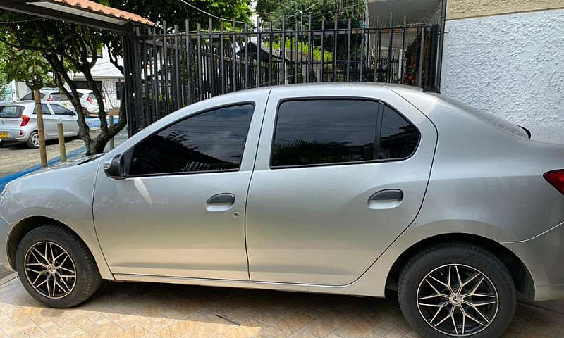 Renault Logan 2019...