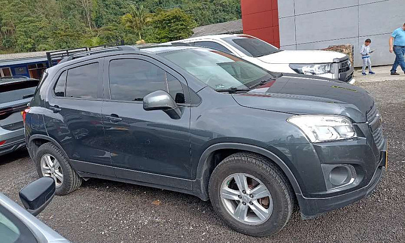 Tracker  1.8 Cc Ls...