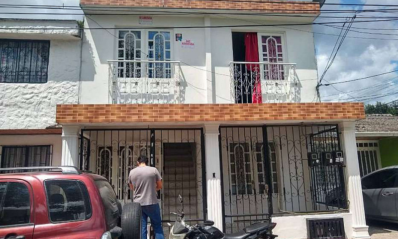 Se Arrienda Apartaes...