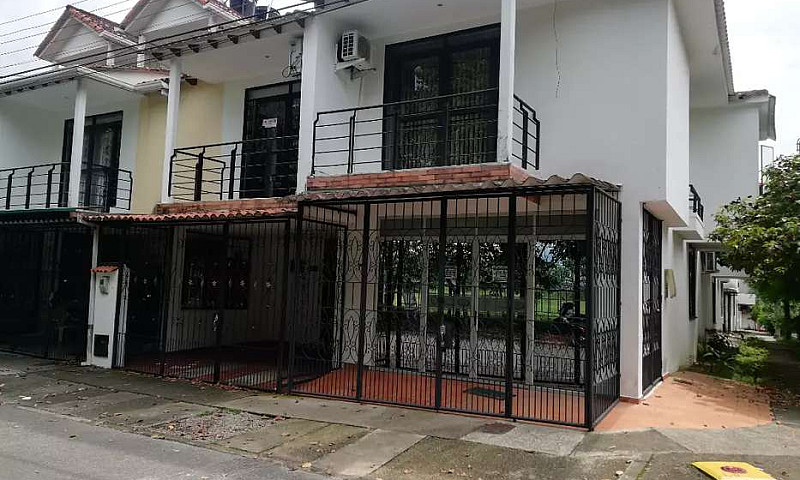 Casa Esquinera Unifa...