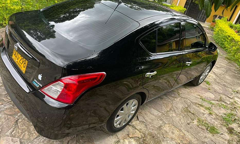 Nissan Versa 2015 Du...