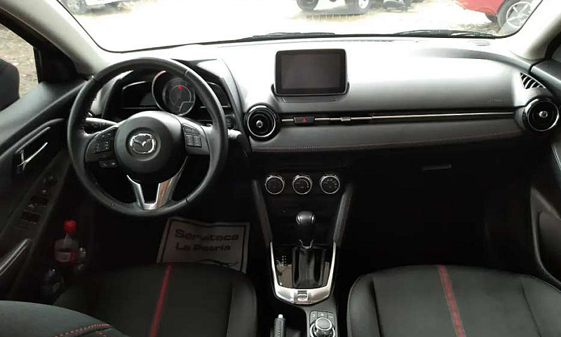 Mazda 2 Grand Tourin...