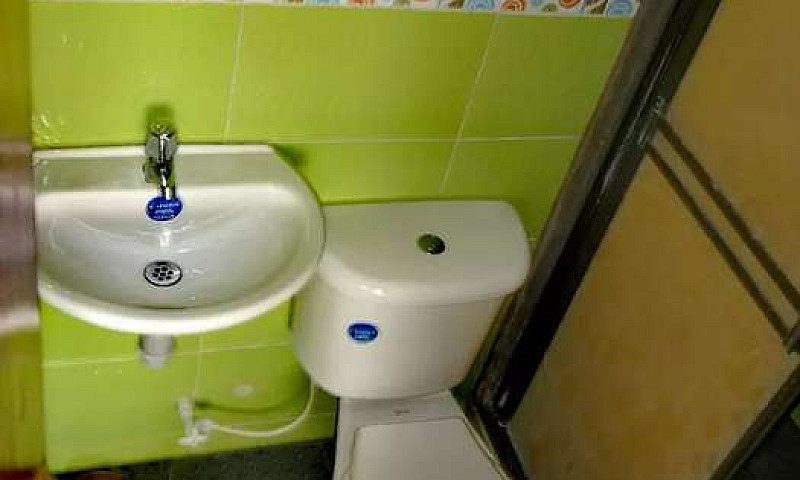 Vendo Casa Esquinera...