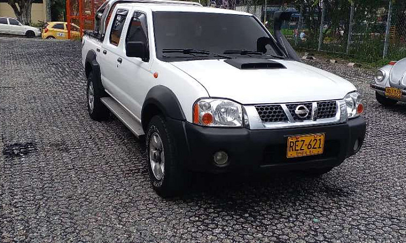 Vendo Nissan Frontie...