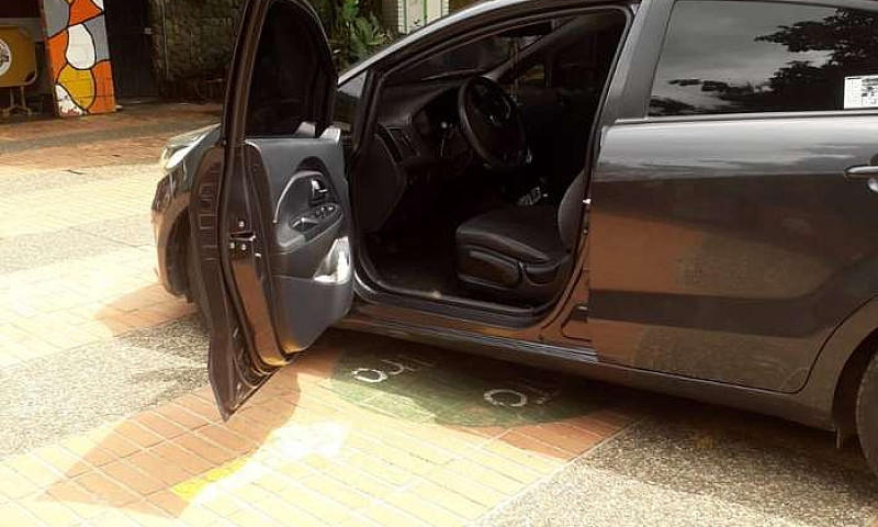 Venta De Kia Rio Spa...