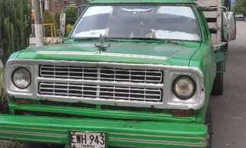 Camion Dodge 600...