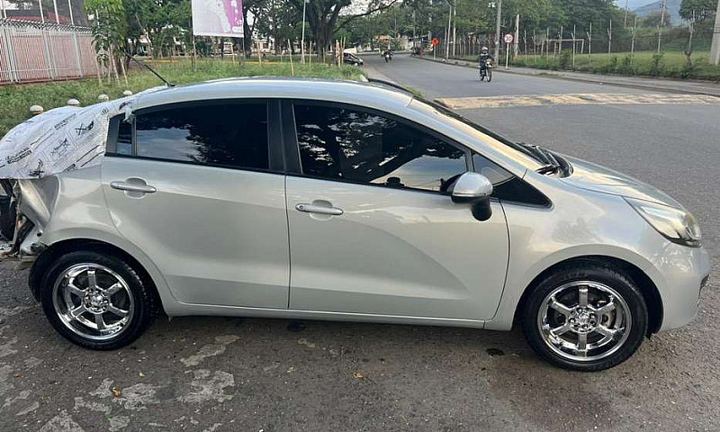 Kia Rio 2013...