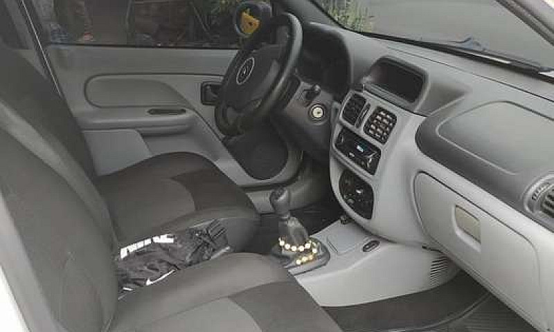 Renault Clio Style 2...