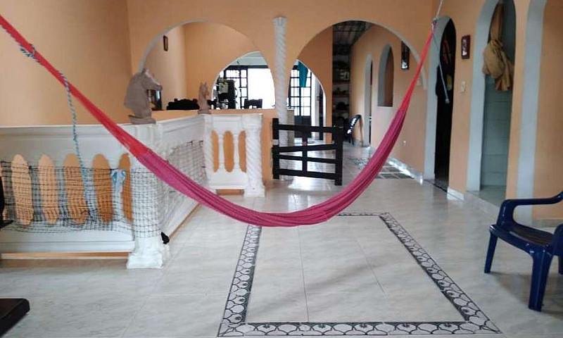 Vendo Casa Dos Pisos...