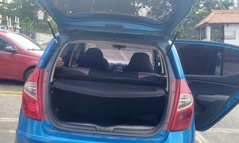 Vendo Hyundai I10 En...