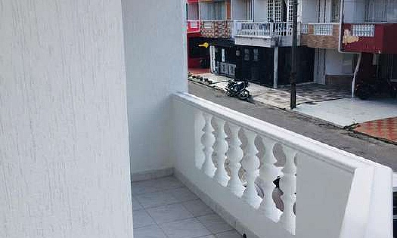 Hermosa Casa Via Pri...