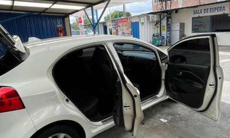 Kia Río Spice 2014...
