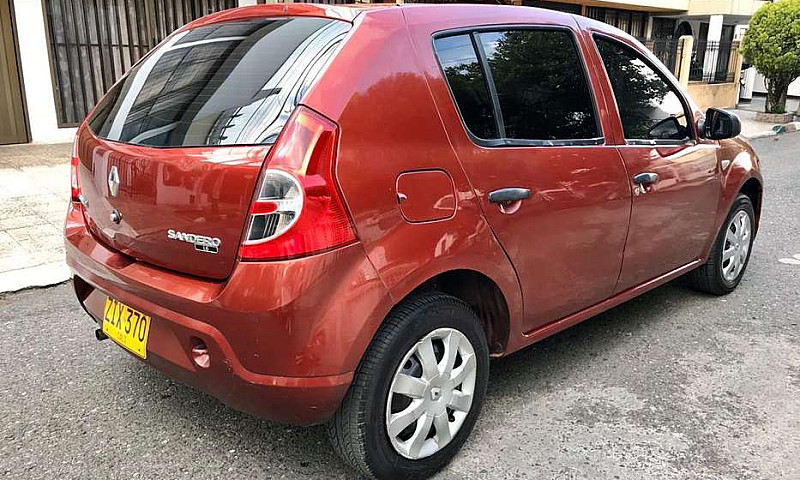 Renault Sandero 2012...