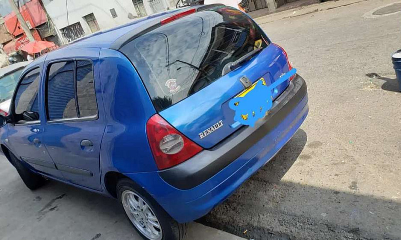 Vendo Hermoso Renaul...
