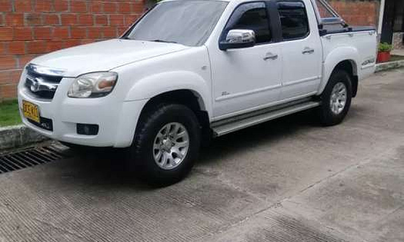 Vendo Camioneta Mazd...