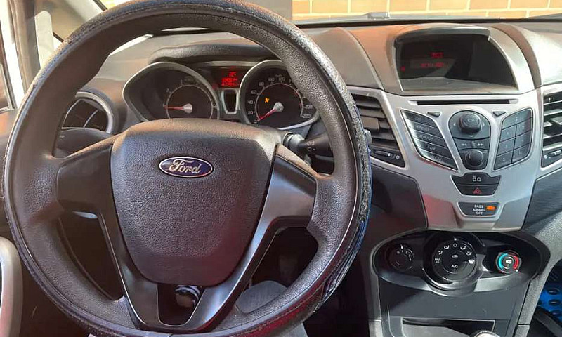 Ford Fiesta 2013 Se...