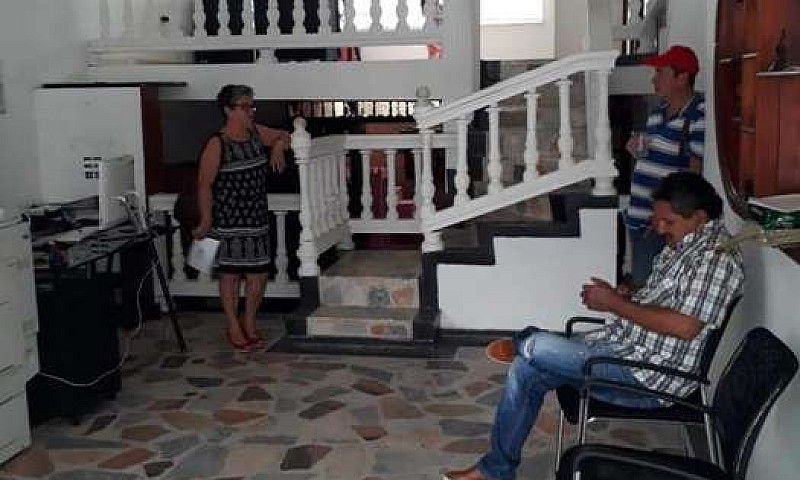 Vendo Casa Barrio El...