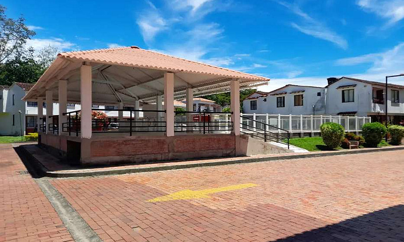 Vendo Casa En Conjun...