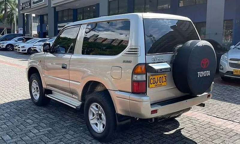 Toyota Prado Sumo 20...