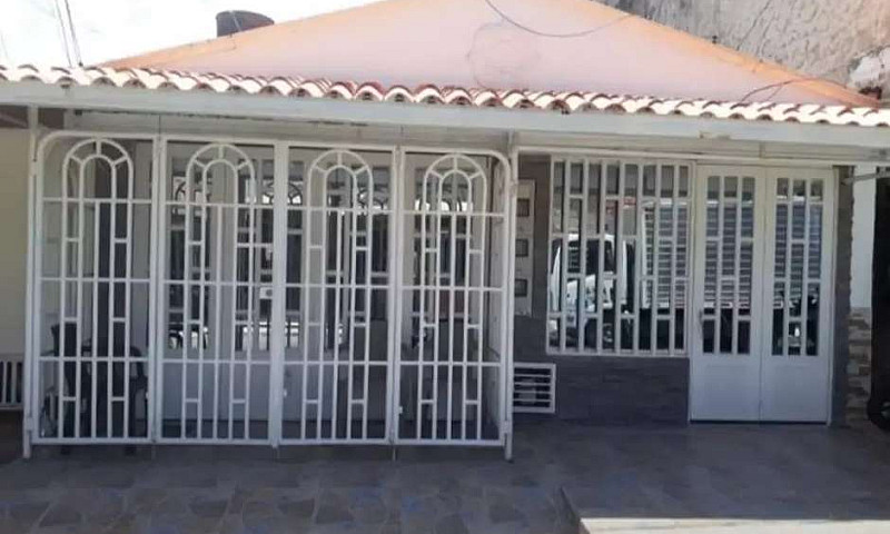 Se Vende Bonita Casa...