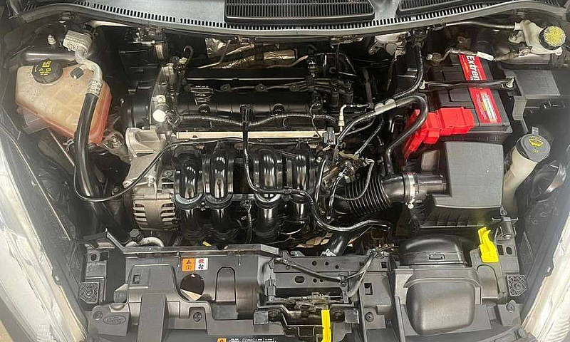Ford Fiesta Sedan Ti...