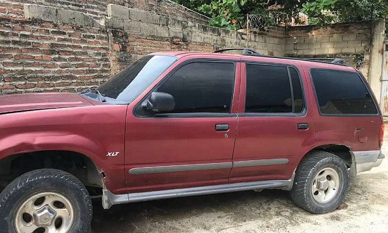 Vendo Ford Explorer ...