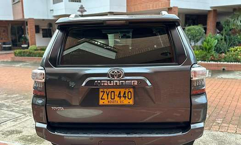 Toyota 4Runner Sr5 4...