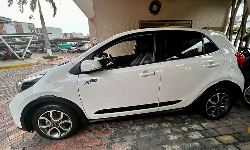 Kia Picanto X Line...