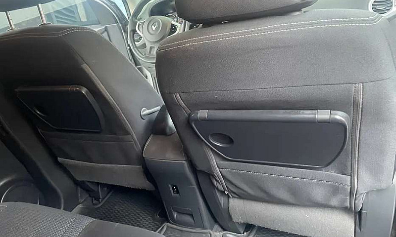 Vendo Renault Koleos...