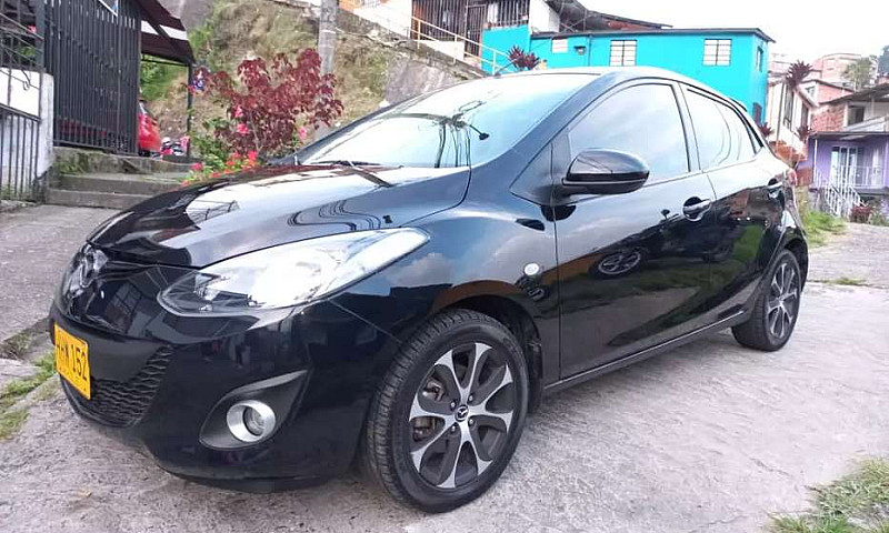 Mazda 2 2015 Full Me...