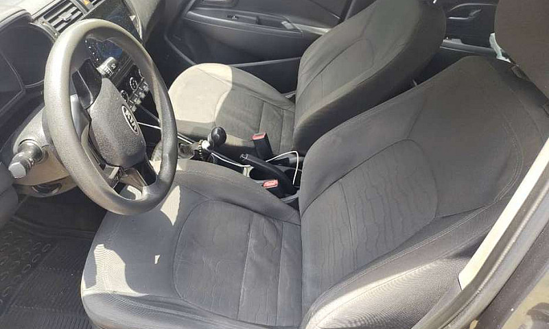 Kia Rio 2013...