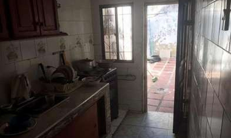 Se Arrienda Casa Bar...