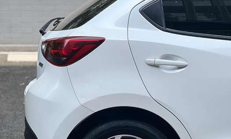 Mazda 2 Gran Touring...