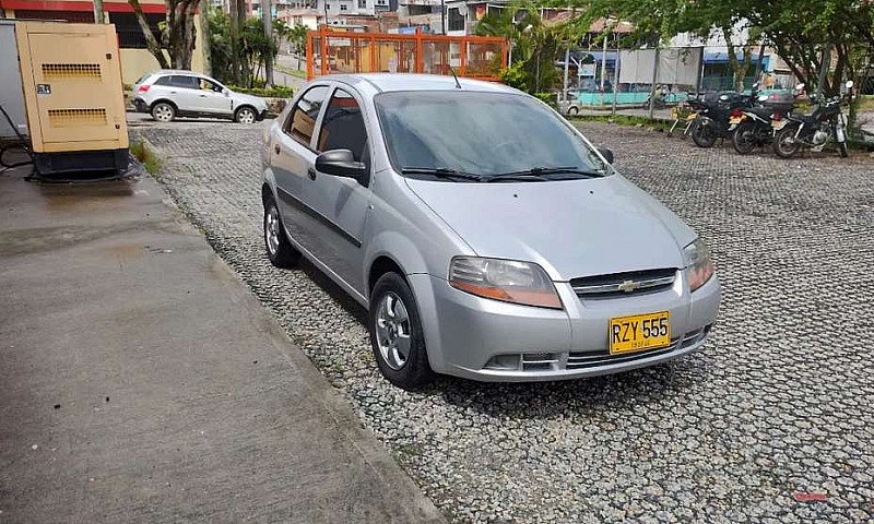 Vendo Automóvil Chev...