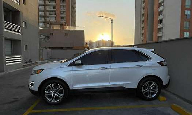 Ford Edge Titanium...