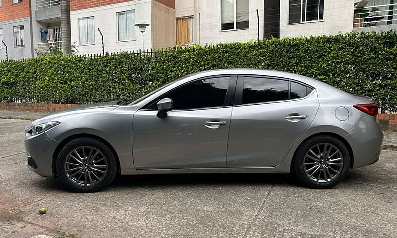 Mazda 3 Touring 2017...