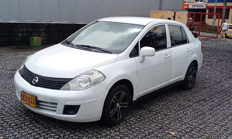 Vendo Nissan Tida Mo...