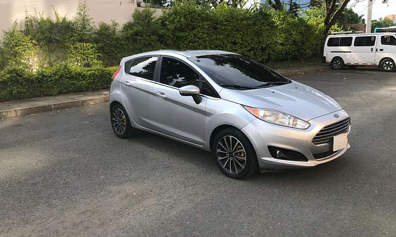 Ford Fiesta 2017 Tit...