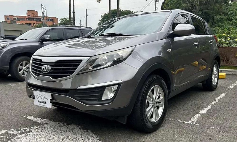 Kia Sportage Revolut...