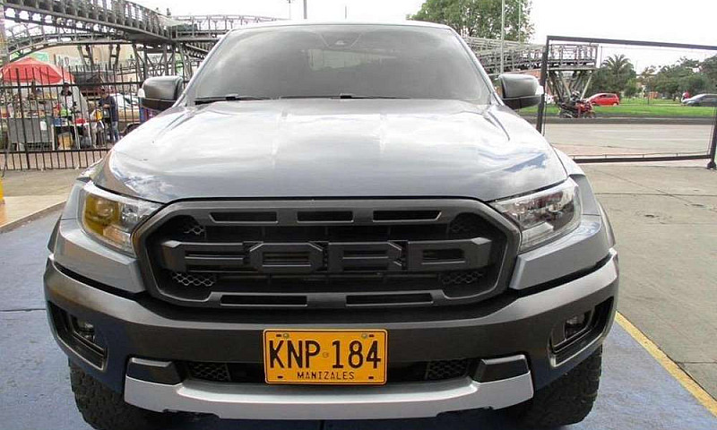 Ford Ranger Raptor 2...
